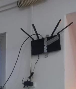 Colocan routers en el Hospital donados por la Cooperadora
