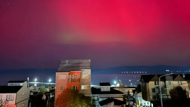 La tormenta solar provocó inéditas auroras australes en Ushuaia y la Antártida