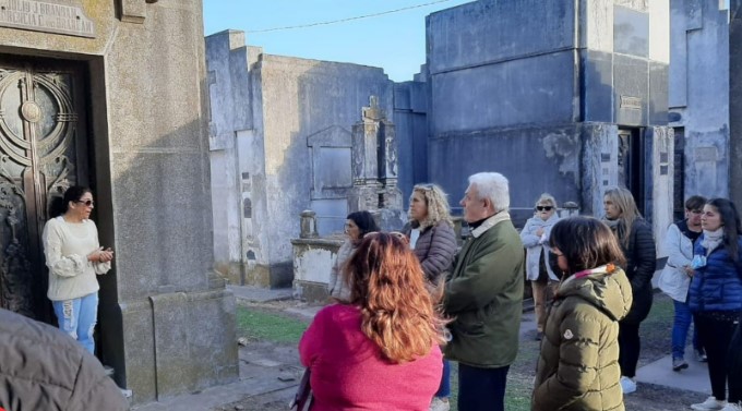 Nueva visita guiada al cementerio de Lobería