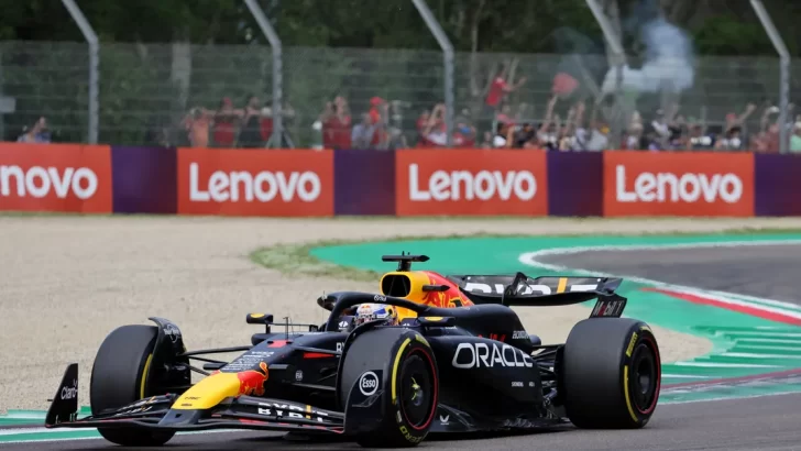 F1: Verstappen aguantó la embestida final de Norris y se quedó con el Gran Premio de Emilia Romaña