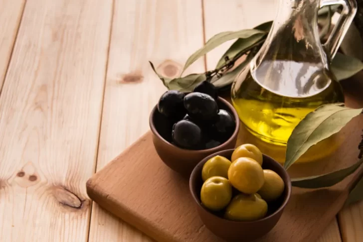 Prohibieron dos marcas de aceite de oliva por ser peligrosas para la salud