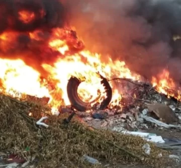 Contaminación: se incendio un basural