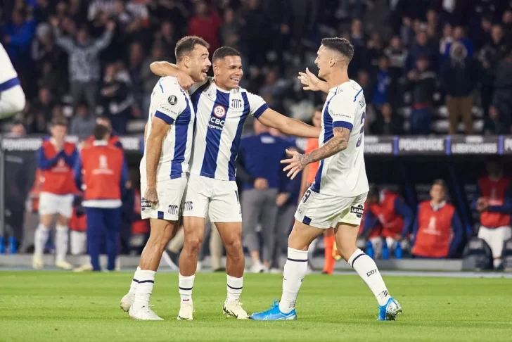 Talleres se hizo fuerte de local y se clasificó a octavos de final de la Libertadores