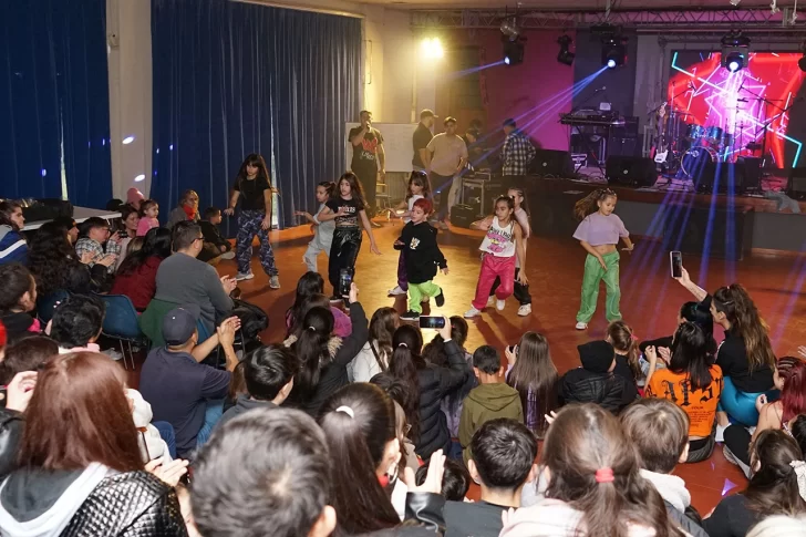 Adolescentes y jóvenes disfrutaron de actividades culturales y deportivas en el Urban Fest