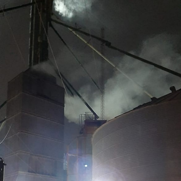 Incendio en una planta de acopio en Quequén