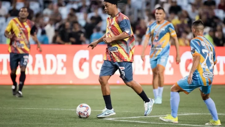 Durísimas críticas de Ronaldinho a Brasil: “falta amor por la camiseta”