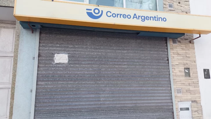 El correo de la playa atiende sólo una vez por semana