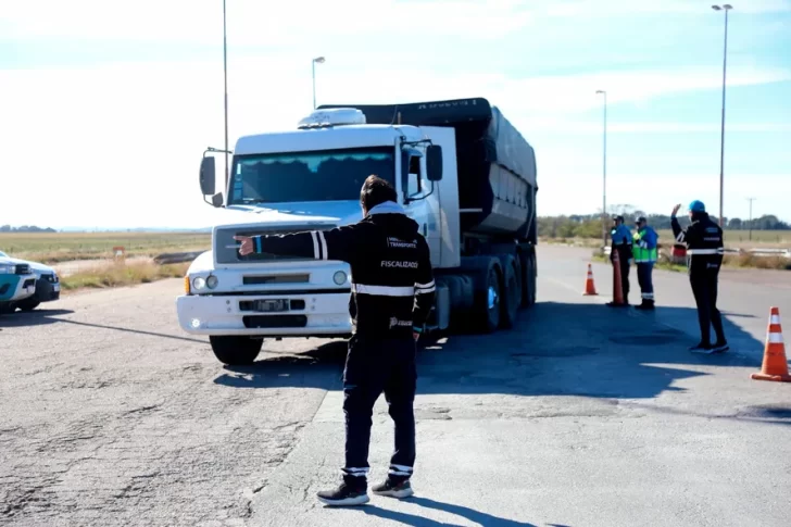 El Ministerio de Transporte sacó de las rutas 164 toneladas de cargas ilegales