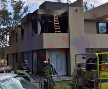 Se incendió una casa en Arenas Verdes