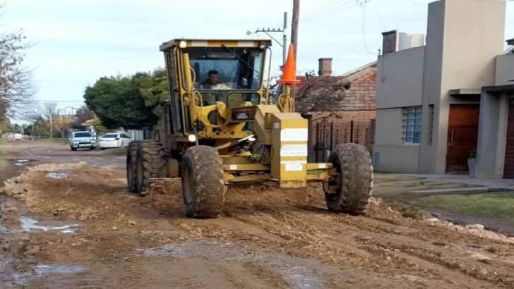 Detalle de obras de entoscado, alteo-bacheo, estabilizado y repaso