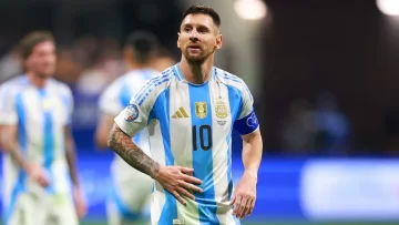 Messi iría de entrada y Scaloni le da forma al 11 para enfrentar a Ecuador