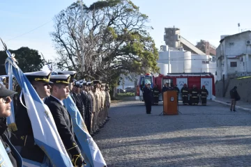 Acto en Prefectura Quequén por los 214 años de la fundación de la fuerza