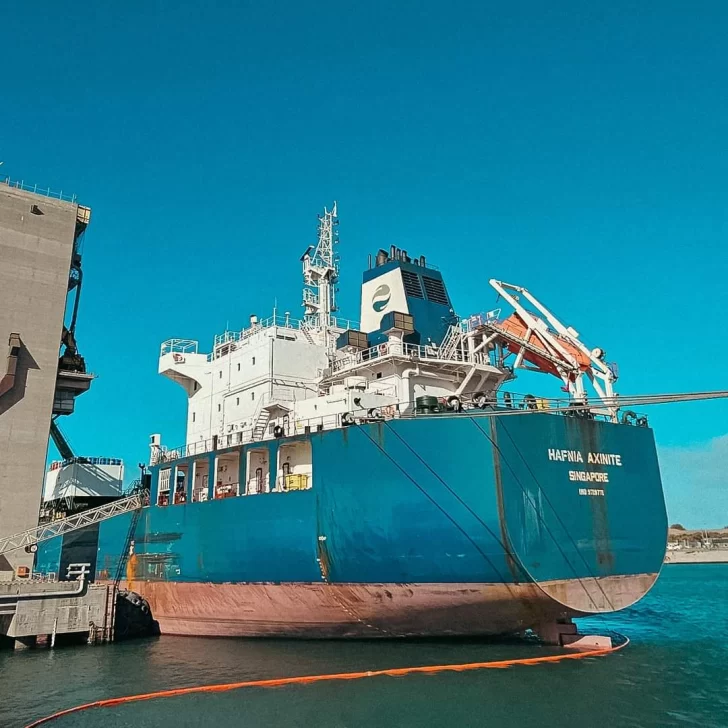 En la primera semana de julio, Puerto Quequén operó con 8 buques