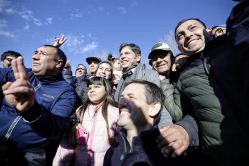 Kicillof en San Vicente: duras críticas a Milei y cantos de “Axel presidente”