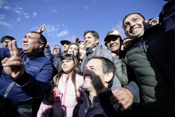 Kicillof en San Vicente: duras críticas a Milei y cantos de “Axel presidente”