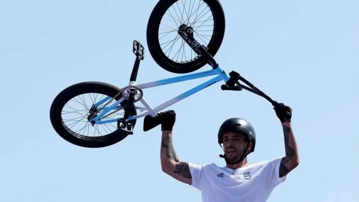 la-primera-pasada-del-maligno-torres-en-la-final-de-bmx-freestylg_862x485-728x410