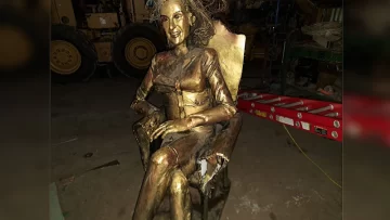 Vandalizaron la estatua de Mirtha Legrand