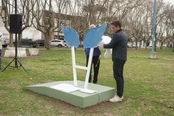 Emotiva inauguración del monumento que recuerda a las Víctimas del Covid 19