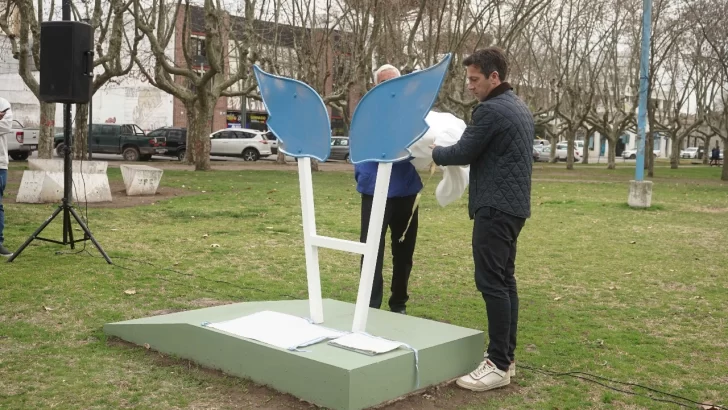 Emotiva inauguración del monumento que recuerda a las Víctimas del Covid 19