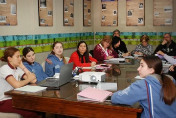 Alumnos presentaron trabajo sobre Ludopatía