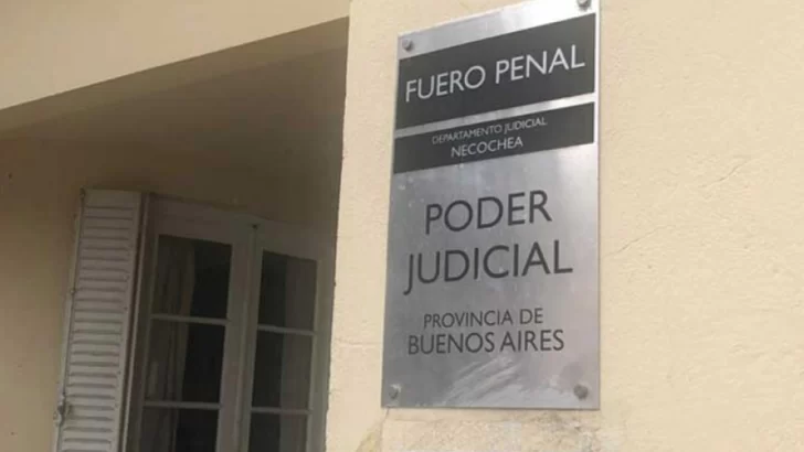 Definen si van a juicio cuatro policías