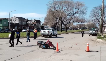 Choque en avenida 59: motociclista terminó hospitalizado