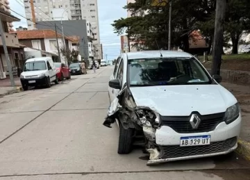 Fuerte choque durante la madrugada: tres autos involucrados