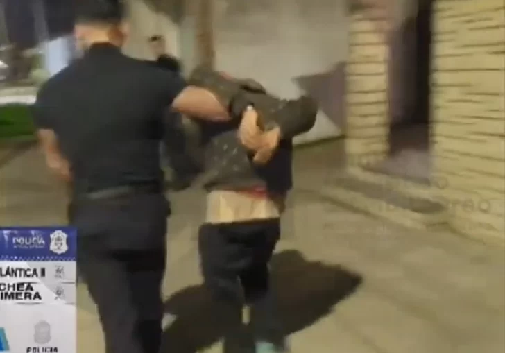 Video: así detenían a uno de los ladrones de flexibles de medidores de gas