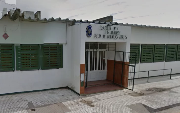 La directora de la escuela 7 denunció haber sido salvajemente golpeada por la mamá de un alumno