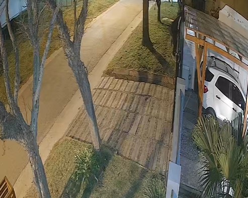 Así actúa un solitario ladrón que robó ayer en barrio parque