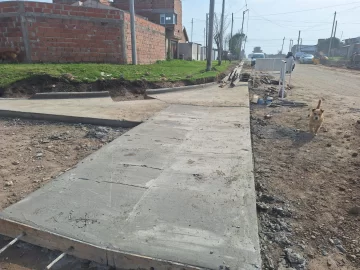 Construyen más cordón cuenta en calles del Barrio Norte