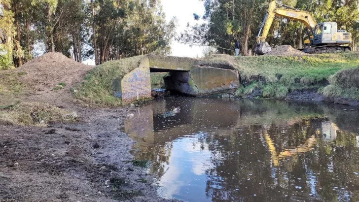 Reconstruyen el puente de calle Barragán