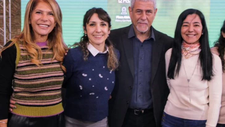 Andrea Cáceres, junto a Ferraresi, cerraron la capacitación en Ley de Buen Trato