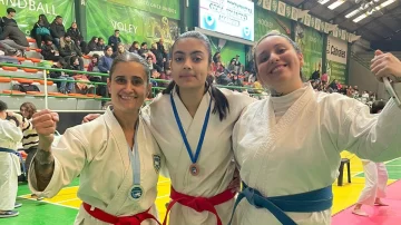 Medallas para karatecas necochenses en torneo provincial  