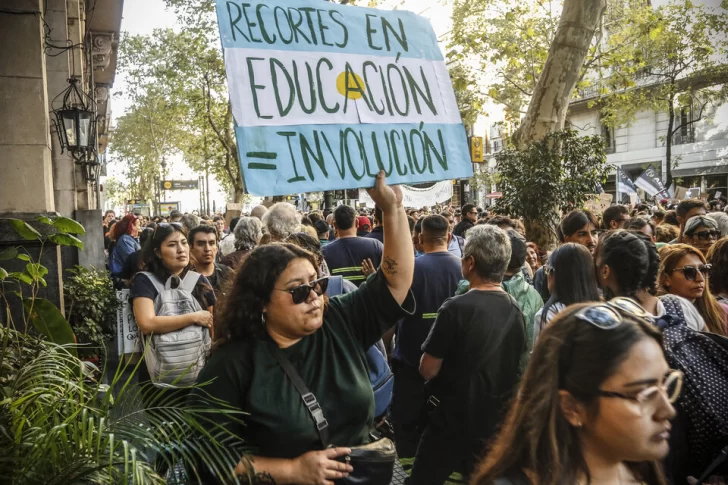 SUTEBA y FEB se suman a la segunda marcha federal universitaria