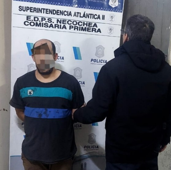 Atacó a su propio hermano con un cuchillo