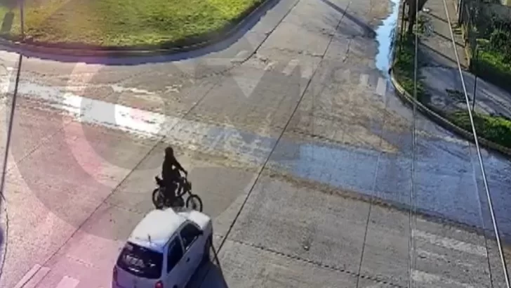 El motociclista herido en el choque de ayer iba haciendo wheelie y pasó el semáforo en rojo