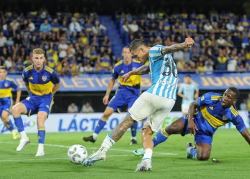 Boca y Racing se enfrentan en un duelo trascendental para acercarse a los líderes de la Liga Profesional