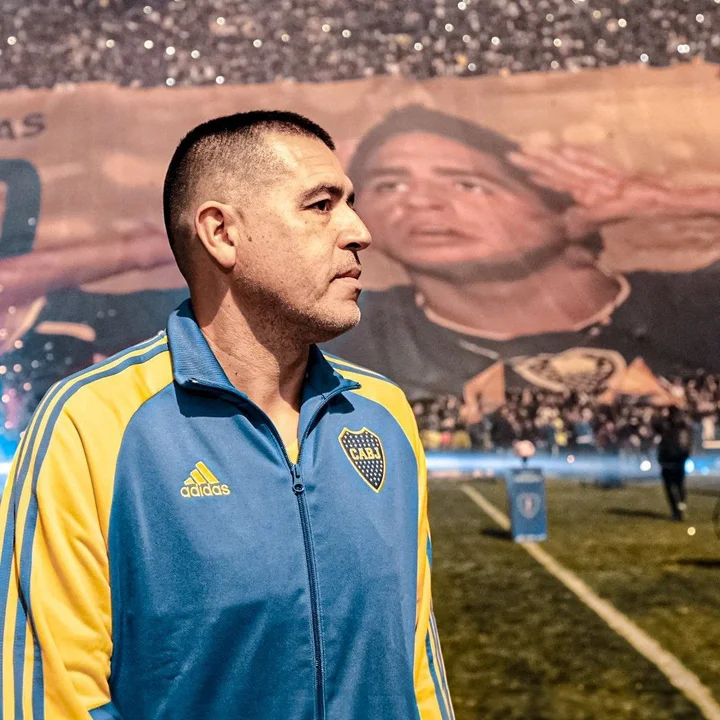 Arde Boca: Riquelme responsabilizó al plantel y Cavani llamó a la reflexión tras la salida de Martínez