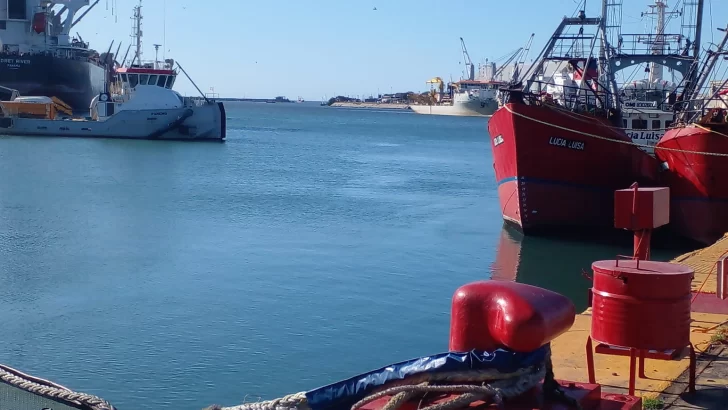 Ocho buques pesqueros en Puerto Quequén