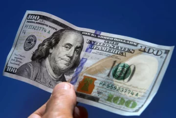 El precio del dólar bajó 0,75% en el segmento financiero ante el anuncio del Presupuesto