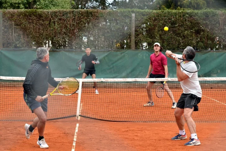 Tenis: domingo de Interclubes en la ciudad