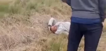 Detuvieron a un hombre ebrio en Calamuchita por prender fuego y aseguró que “lo mandaron”