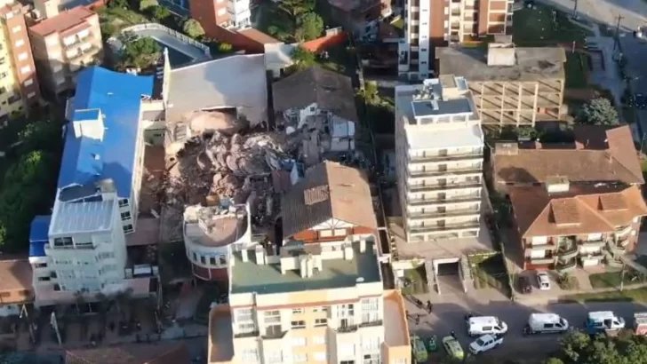 Hallaron sin vida a un anciano entre los escombros del hotel