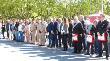 Homenajes y desafíos actuales en el acto oficial por el aniversario de la ciudad