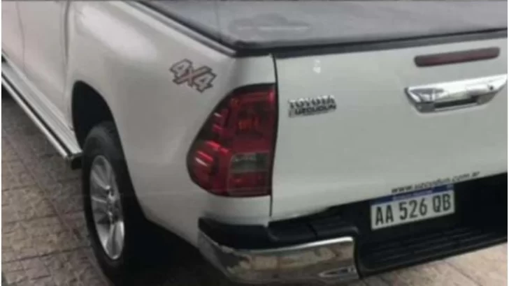 Les robaron la camioneta con la urna funeraria de su hija