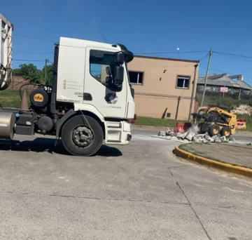 Comenzó la obra de reparación de la avenida Almirante Brown