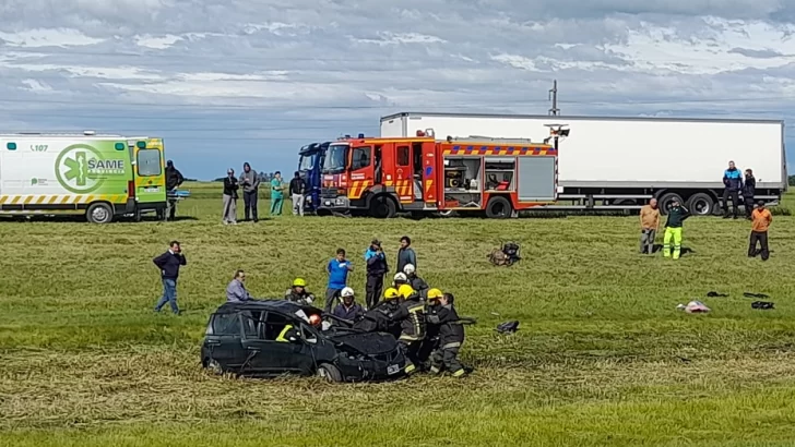 Tragedia en ruta 2: murió una mujer tras despistar y volcar