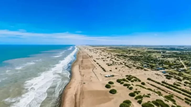 Cuál es la playa bonaerense con solo 160 habitantes a la que llaman la Florianópolis argentina