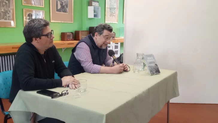 En el medio de anécdotas y recuerdos presentaron el libro “Ahora Alfonsín”